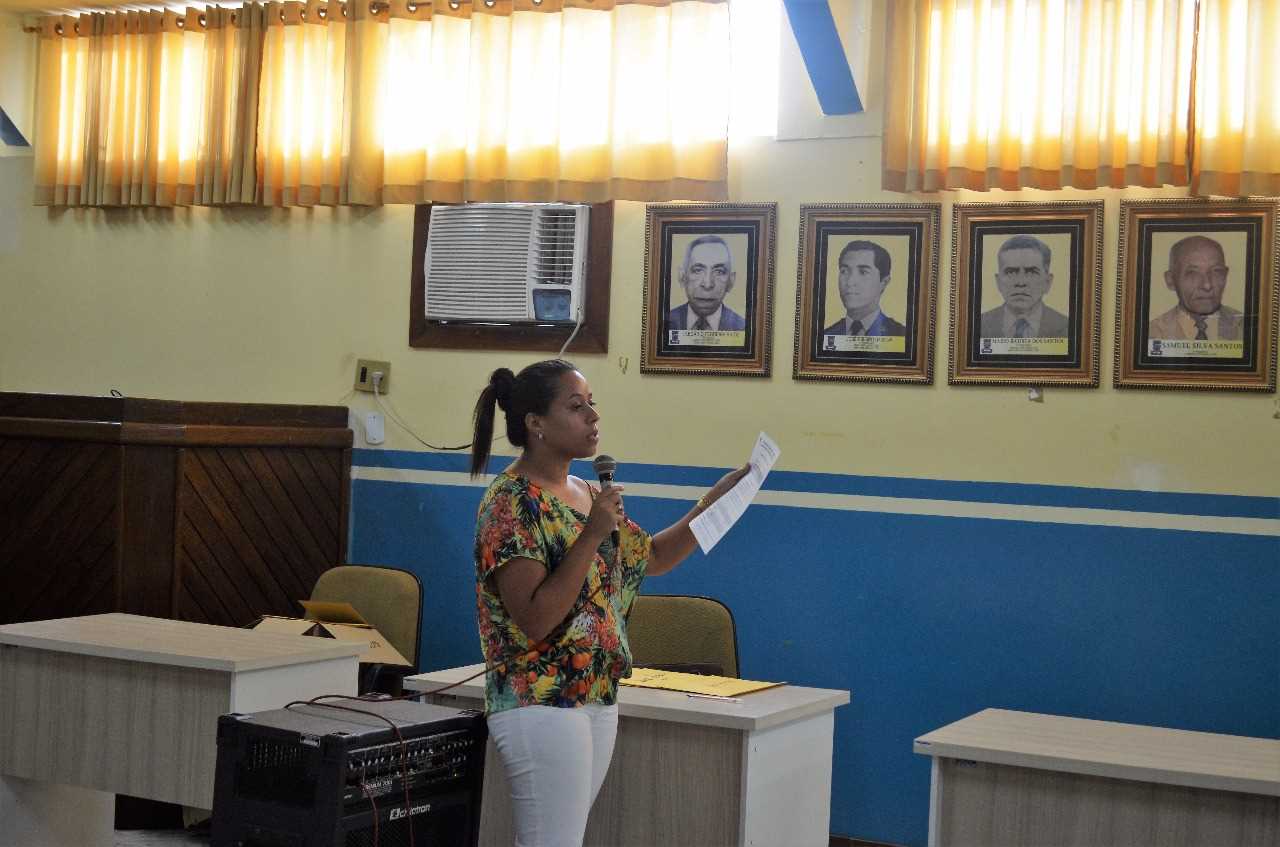 Secretaria de Saúde de Camacã faz entrega de 70 Tabletes para Agentes Comunitários